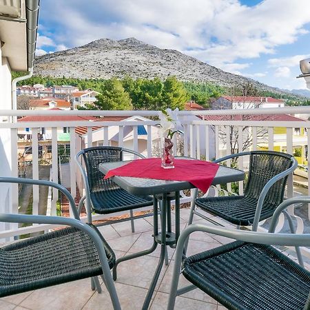 Apartment Nina Starigrad Paklenica Ngoại thất bức ảnh