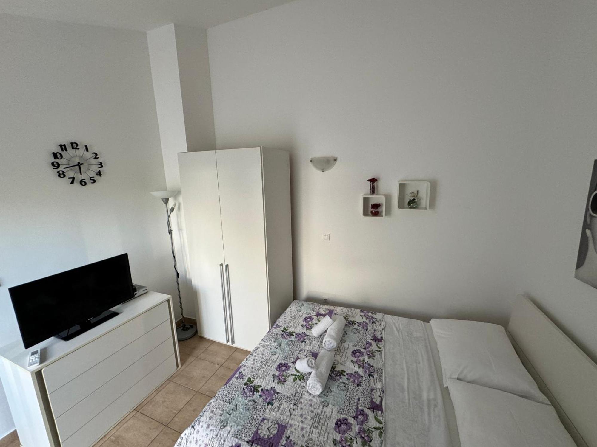Apartment Nina Starigrad Paklenica Ngoại thất bức ảnh